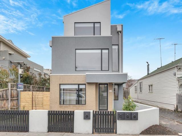Townhouse for rent in Camerons Creek, Victoria