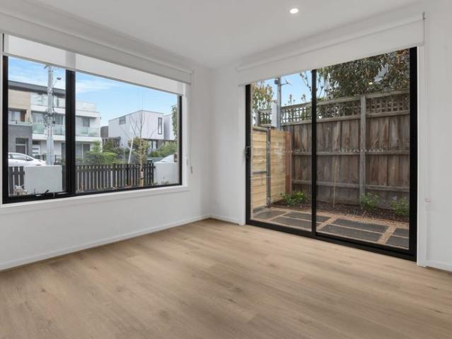 Townhouse for rent in Camerons Creek, Victoria