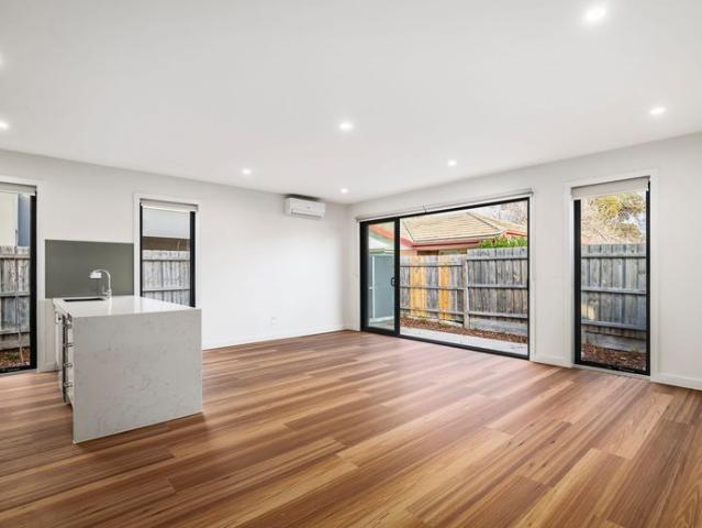 Townhouse for rent in Camerons Creek, Victoria
