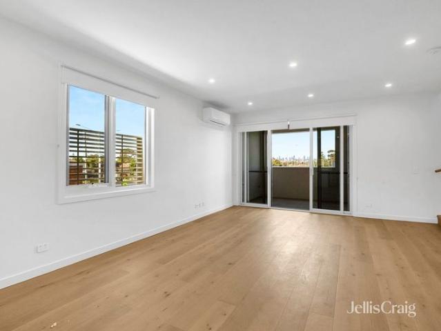 Townhouse for rent in Camerons Creek, Victoria