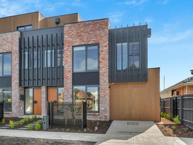 Townhouse for rent in Camerons Creek, Victoria