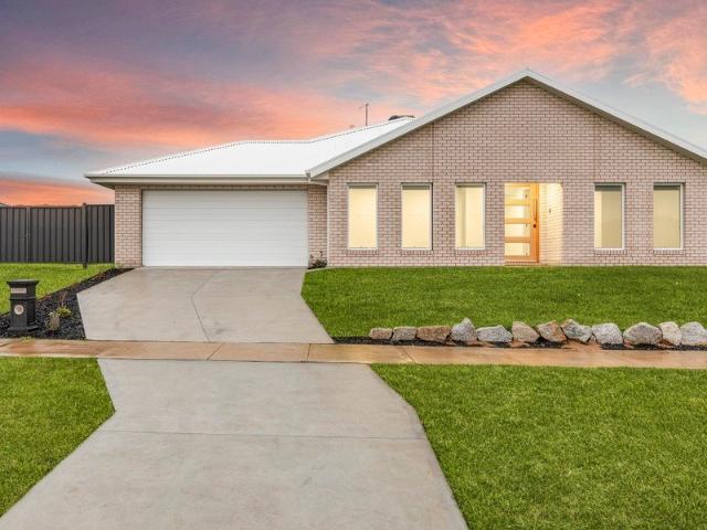 House for sale in Leneva, Victoria