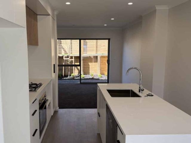 Townhouse for rent in Forest Lake, Hamilton City