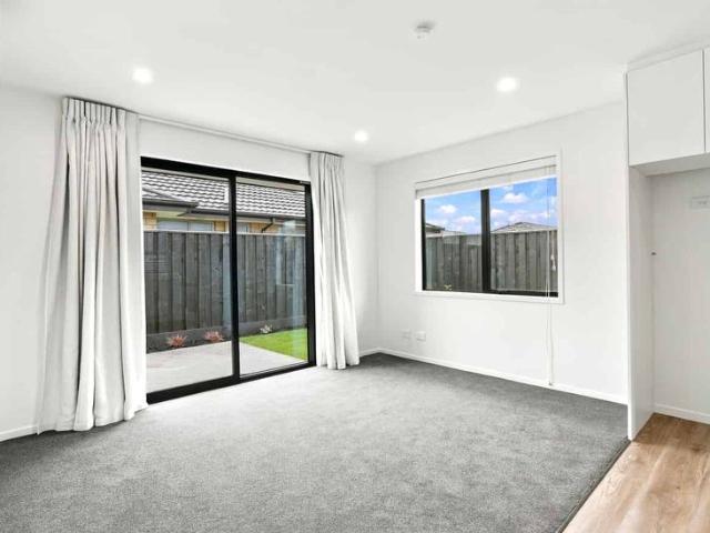 Townhouse for rent in Acland Park, Rolleston