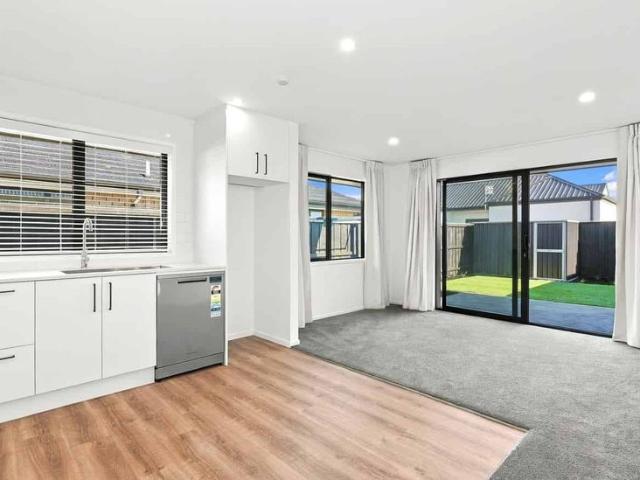 Townhouse for rent in Rolleston, Canterbury