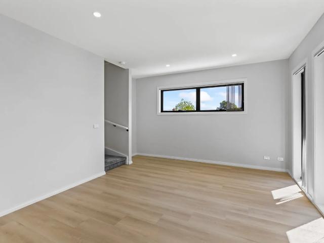 Townhouse for rent in Reservoir, Melbourne