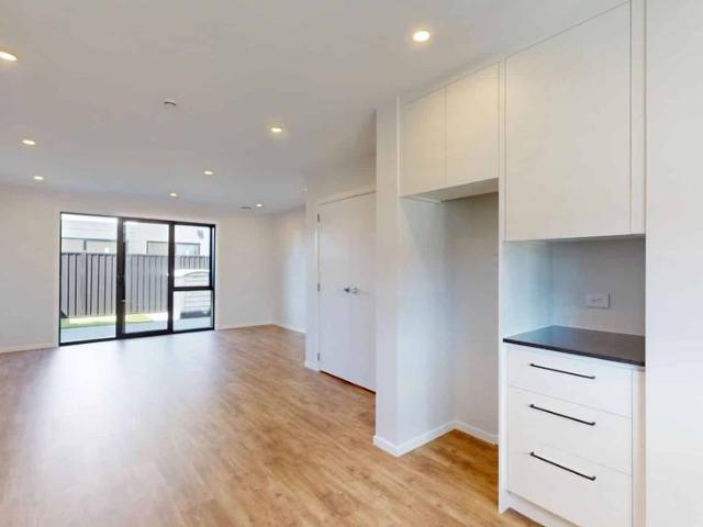 Townhouse for rent in Pauatahanui, Wellington