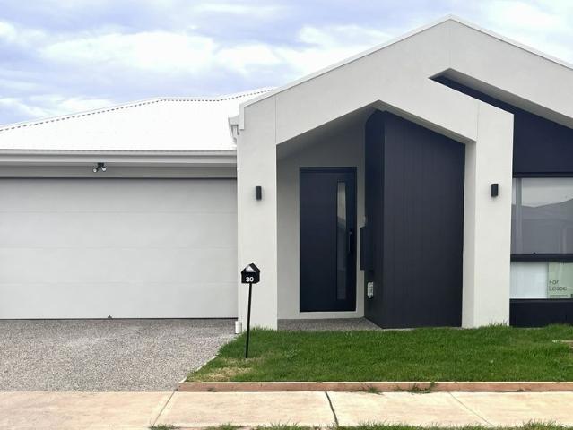House for rent in Fraser Rise, Melbourne