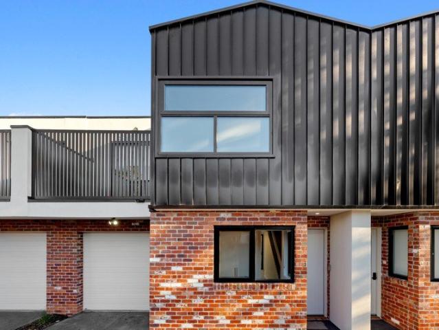 Townhouse for rent in Camerons Creek, Victoria