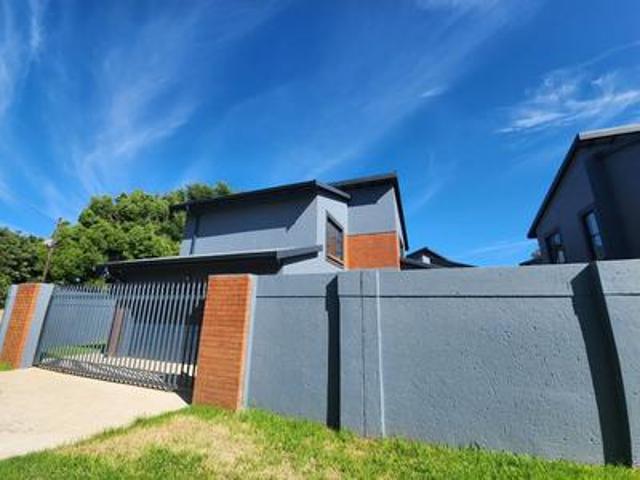 House for sale in Mohlakeng, Gauteng