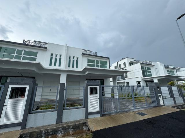 Residential House for sale in Malaka