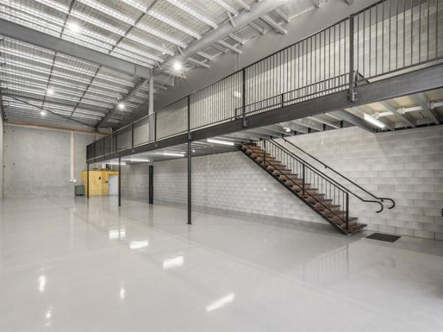 Warehouse for rent in Toombul, Queensland