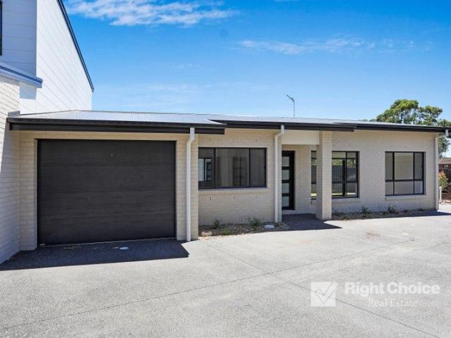 Villa for sale in Oak Flats Dc, New South Wales