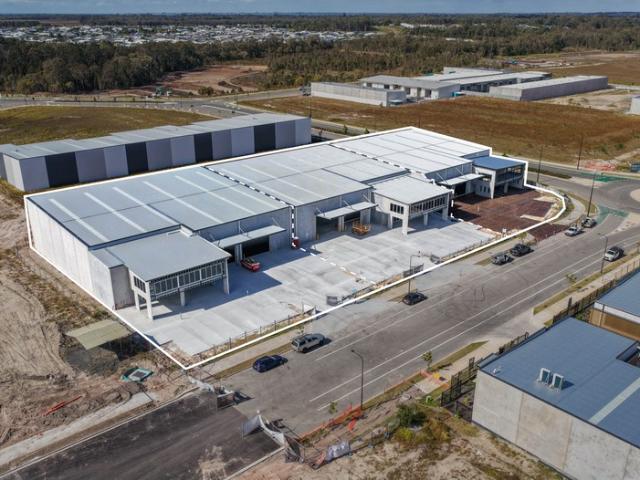 Warehouse for rent in Toombul, Queensland