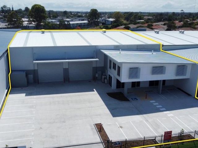 Warehouse for rent in Toombul, Queensland