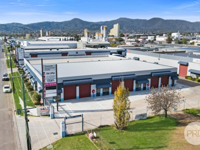 Warehouse for rent in Piallamore, New South Wales