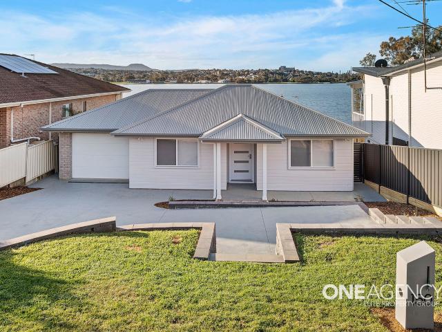 House for rent in Wollongong West, New South Wales