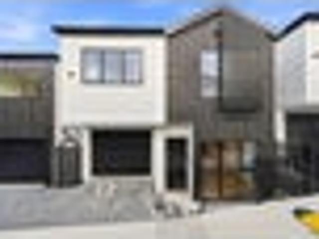 Townhouse for sale in Sunnynook, Oroua County