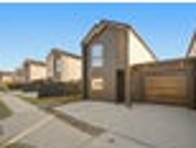 Townhouse for sale in Otakou