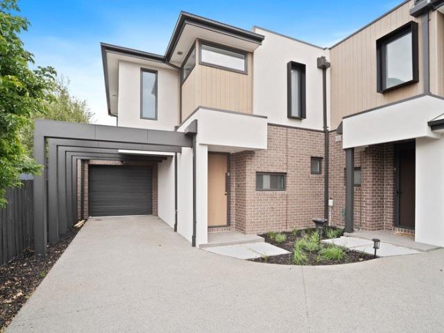 Townhouse for rent in Heidelberg Heights, Melbourne