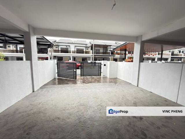 House for sale in Malaka