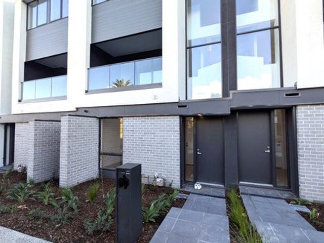 Townhouse for rent in Camerons Creek, Victoria