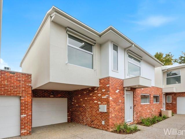 Townhouse for sale in Camerons Creek, Victoria