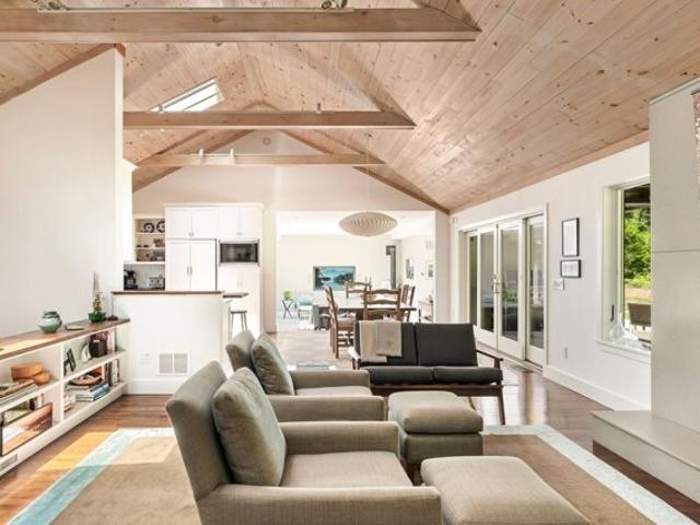 House for sale in Shelter Island