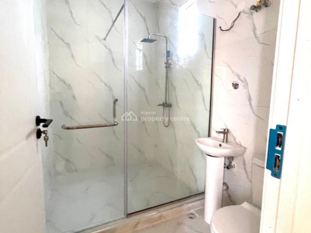 Detached house for rent in Ikeja , Abuja