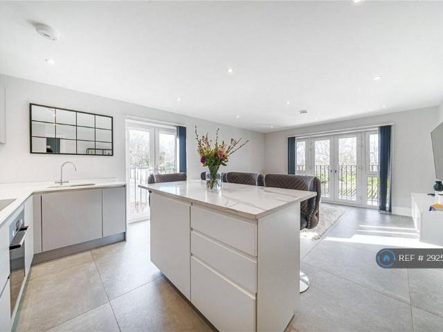 Apartment for rent in Bushey