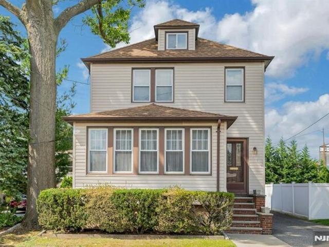 House for sale in Cliffside Park, New Jersey