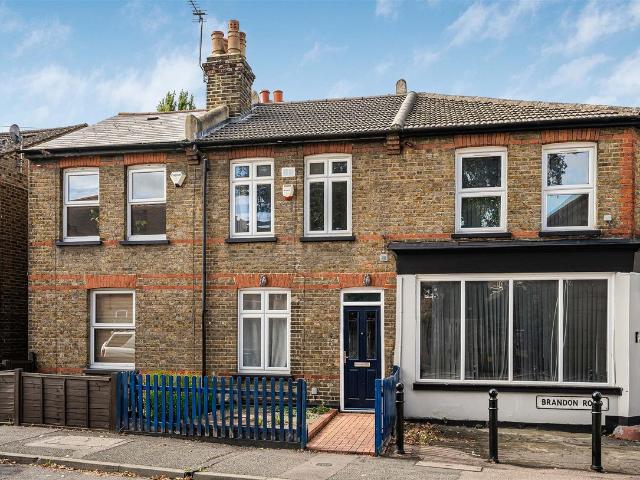 Apartment for rent in London Borough of Sutton, Greater London