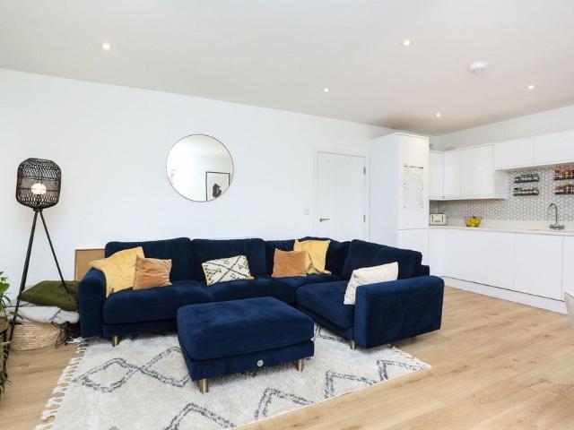 Room for rent in London Borough of Lewisham, Cat Hill