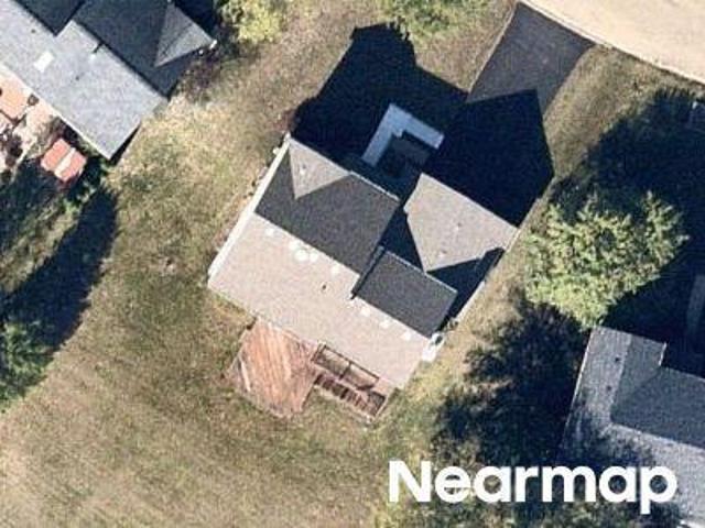 House for sale in Mchenry, Illinois
