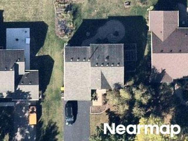 House for sale in Mchenry, Illinois
