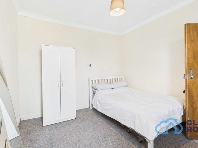 Room for rent