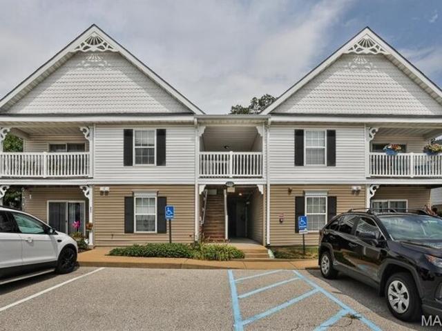 Condo for sale in High Ridge Condo for sale in High Ridge