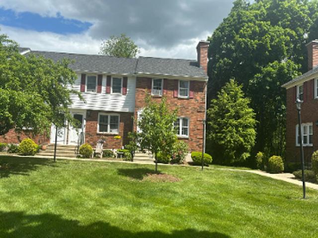 Condo for sale in Suffield, Connecticut
