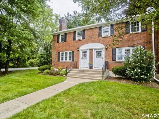 House for sale in Suffield, Connecticut