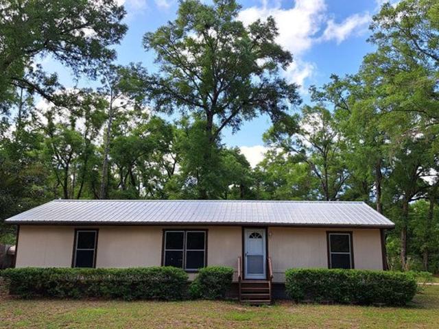 House for sale in Suwannee, Florida