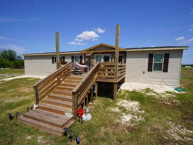 House for sale in Suwannee, Florida
