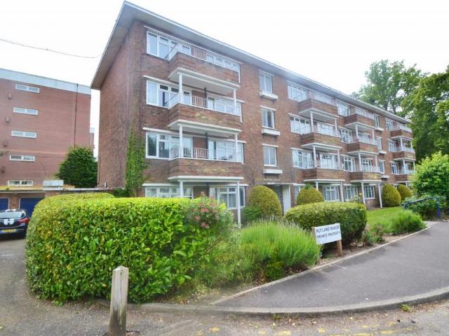 Apartment for rent in Branksome, Poole