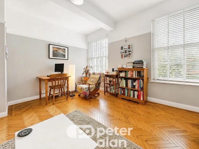 Apartment for rent in Castle Quarter, Falcon Lodge
