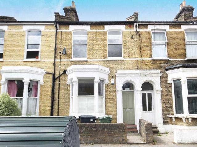 House for rent in Stockwell, Greater London