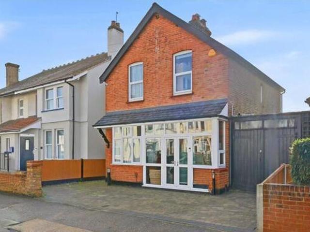 House for sale in Southend-on-Sea, Alton Barnes