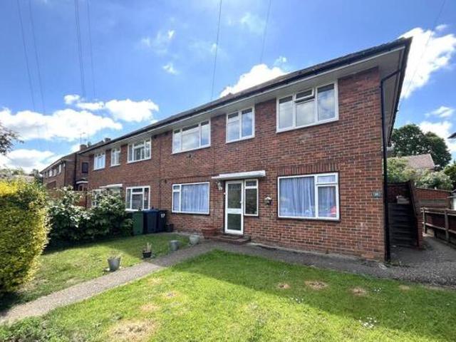 House for sale in Chessington