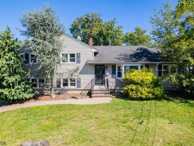 House for sale in Clark, New Jersey