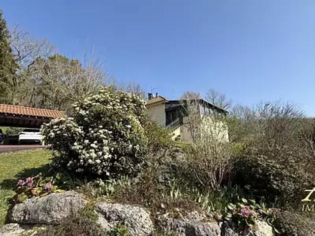 Maison vente à Nontron, Brantôme