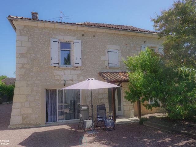 Maison vente à Nontron, Brantôme