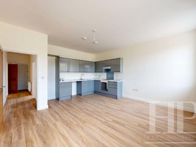 Apartment for rent in Perryfields, West Sussex